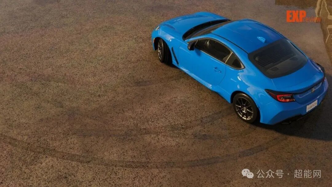 蓝色双门跑车在深色路面上的游戏截图