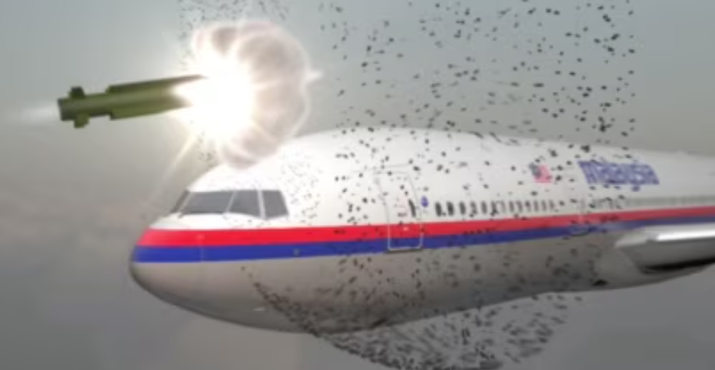MH17客机被导弹击中瞬间