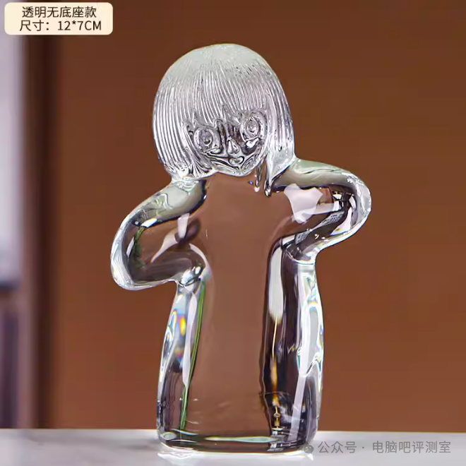 透明水晶材质的“傻妞”手机摆件