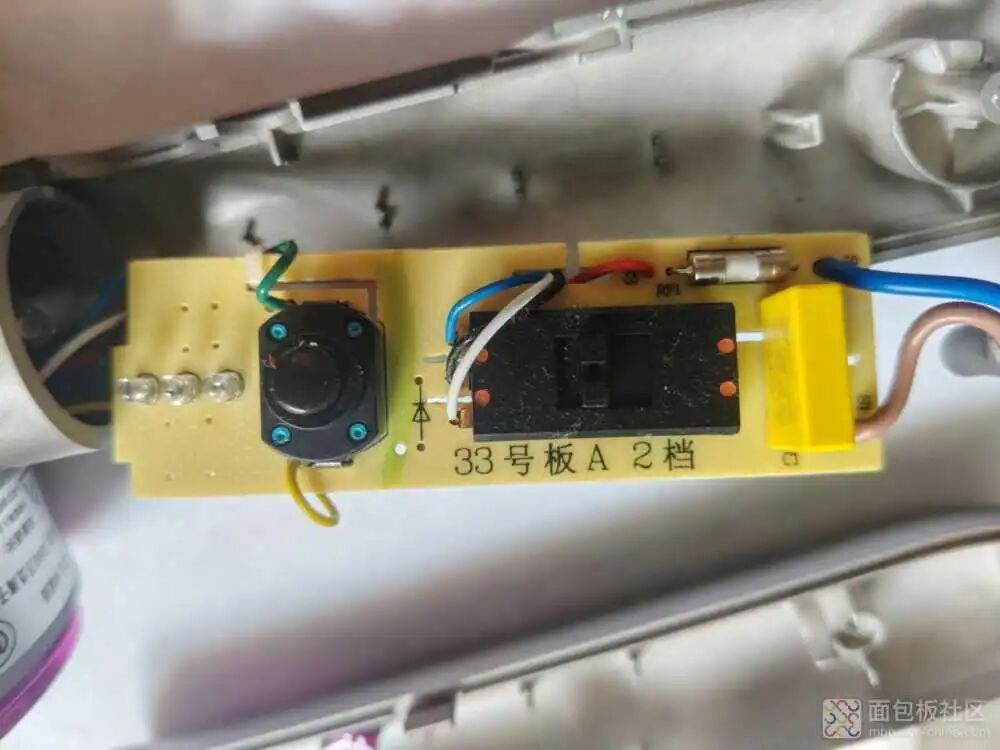 主控板LED指示灯可控硅与X2电容布局