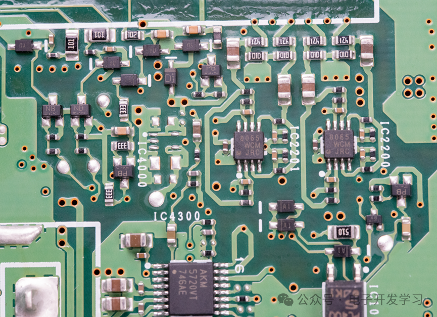 模拟运放电路区域