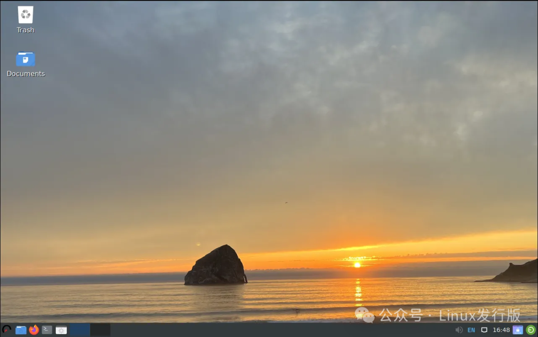 wattOS R13 桌面环境预览