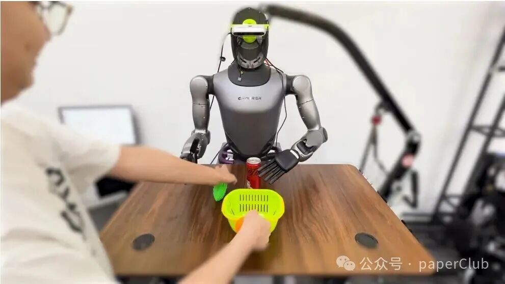 VITA-E 人机交互演示场景