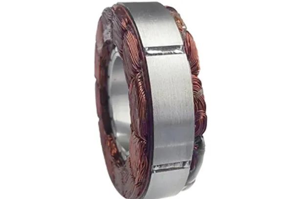 昊志机电电机定子铁芯特写，显示铜色漆包线绕组