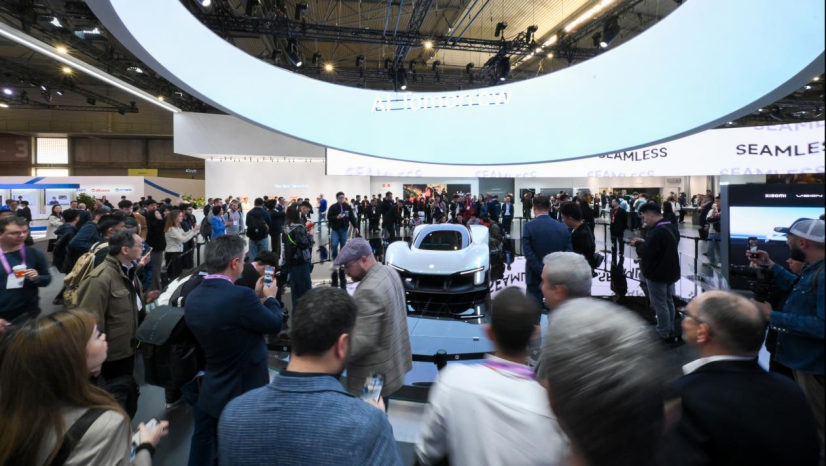 小米SU7 Ultra与概念车亮相MWC