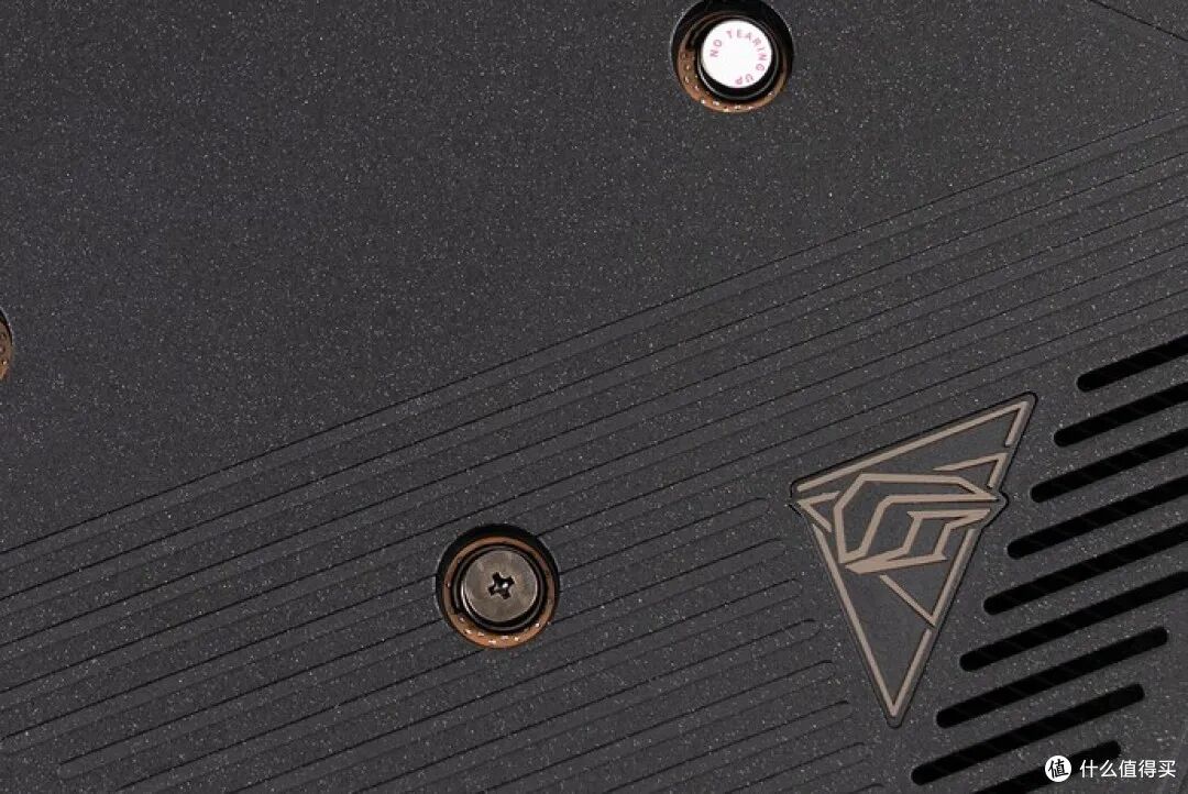 ITX 装机新标杆，iGame GeForce RTX 5060 Ti Mini OC 16GB 开箱