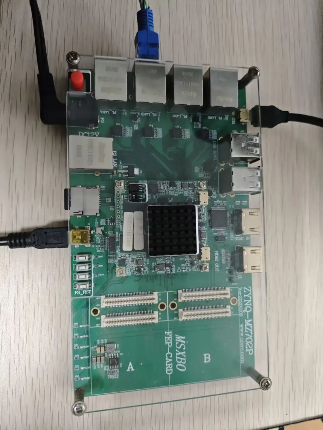 ZYNQ-MZ702P 开发板实物图