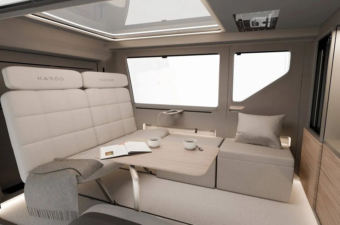 KA700房车内部客厅