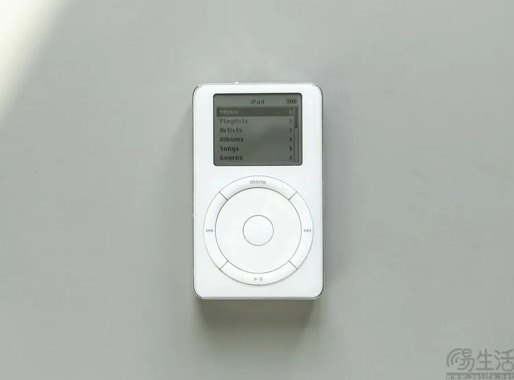 白色 iPod Classic 音乐播放器正面