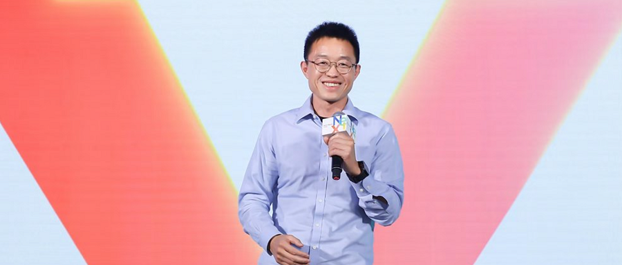 智谱创始人唐杰在发布会演讲
