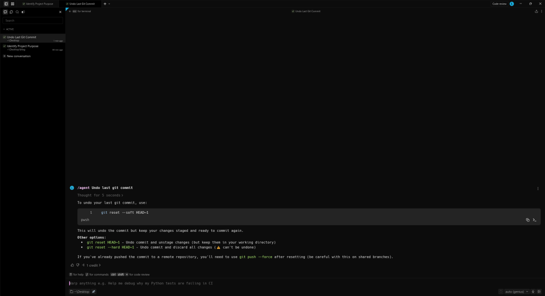 代码编辑器界面展示'/agent Undo last git commit'的AI辅助Git操作说明
