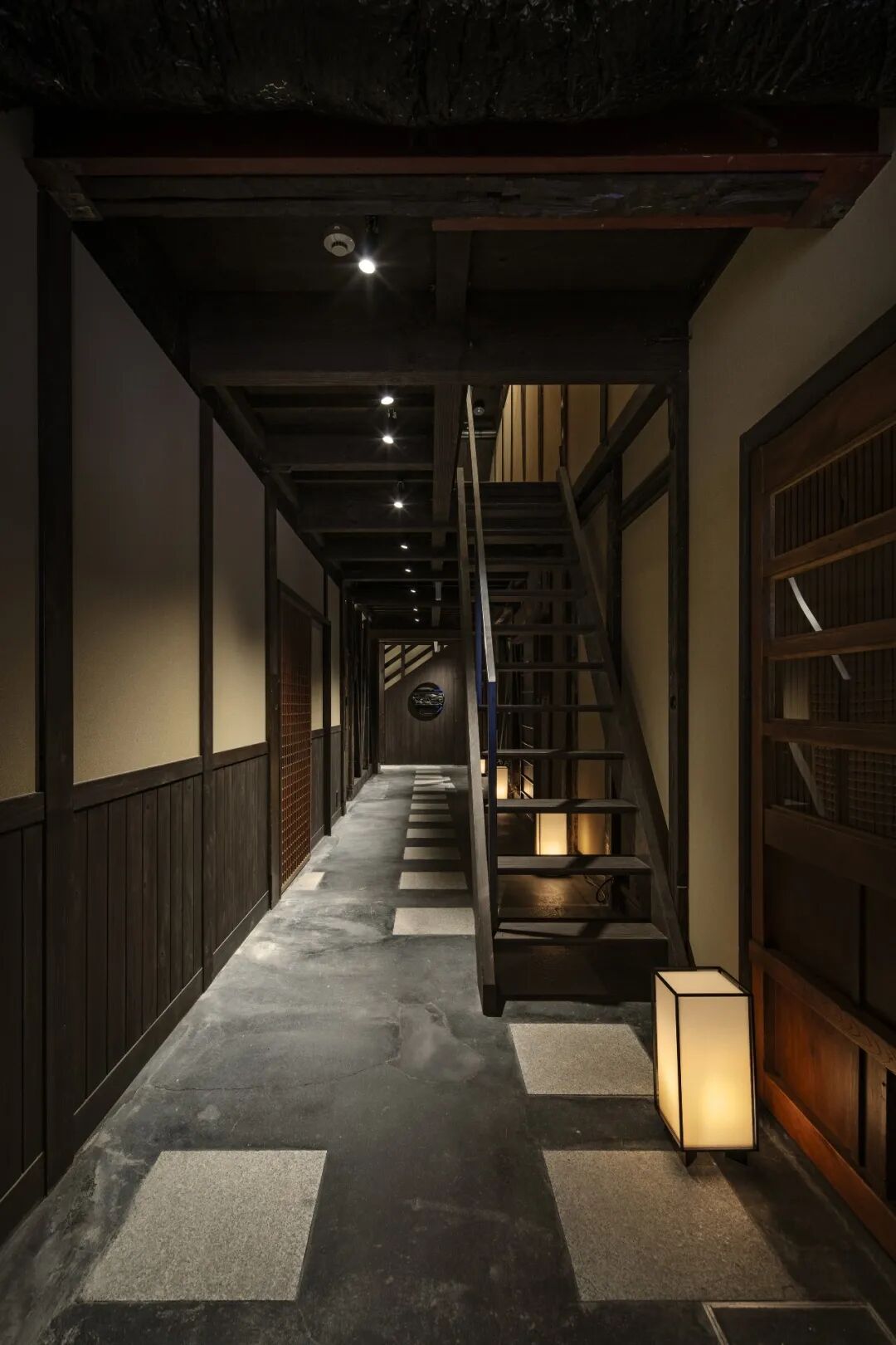 日式风格室内走廊