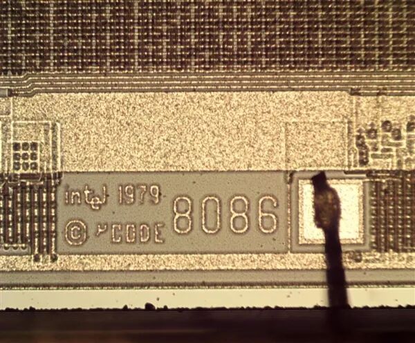 Intel 8086处理器芯片显微照片