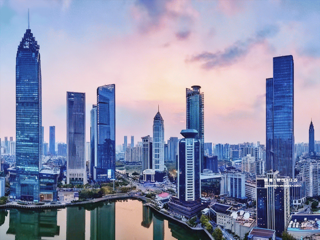 武汉城市天际线与发光智能体形象