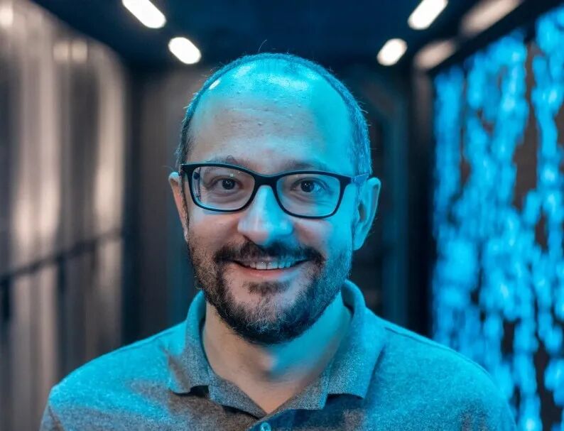 Alex Gerko半身肖像照