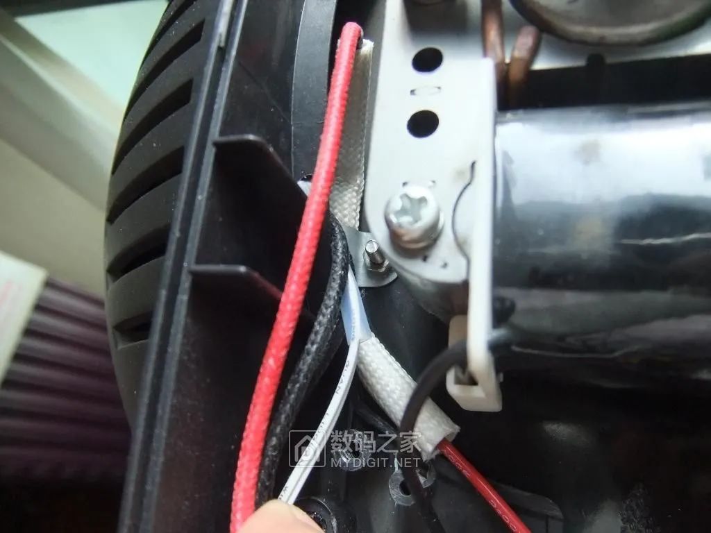 温度保险安装位置