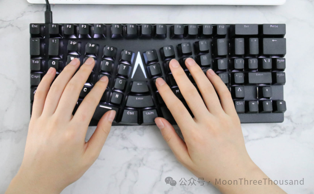人体工程学键盘