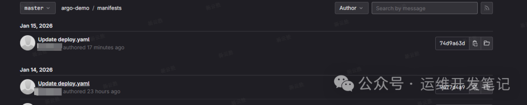 Git仓库提交记录界面，显示两次更新deploy.yaml的提交