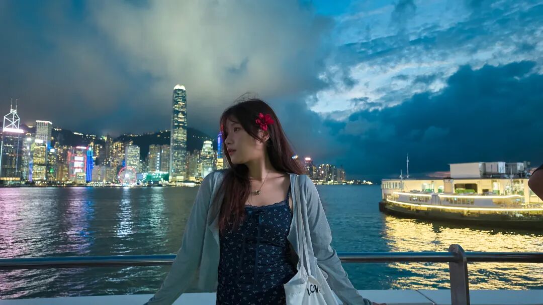 使用大疆Pocket 4P RAW文件后期挽救的夜景人像