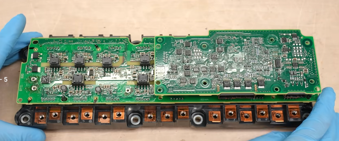 PCU控制板与栅极驱动板分离视图