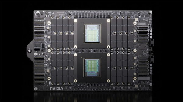 NVIDIA高性能计算加速卡电路板特写