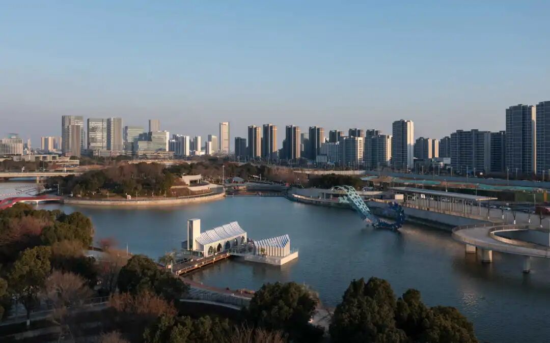 天鹅湖礼堂与城市空间关系图