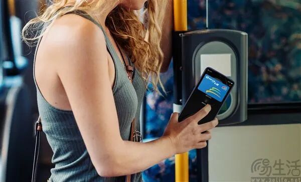 智能手机NFC支付场景示意图