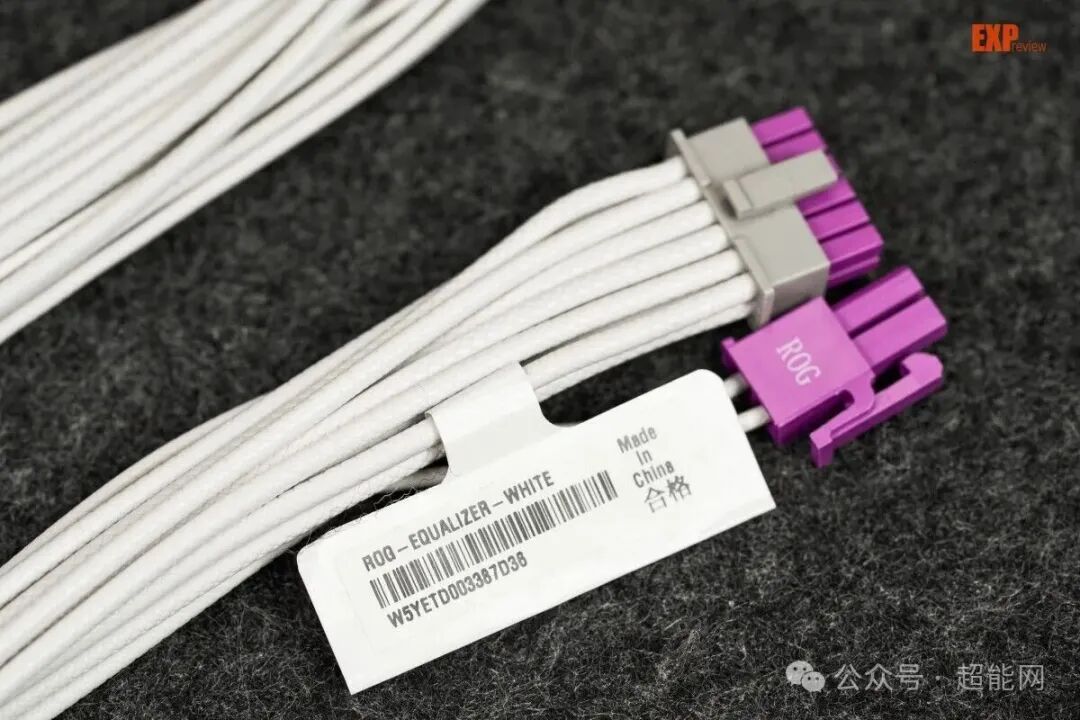 ROG EQ显卡模组线电源端接口及GPU FIRST插头