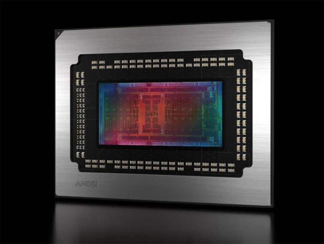 AMD芯片特写:金属封装晶圆展示彩色电路结构及AMD品牌标志