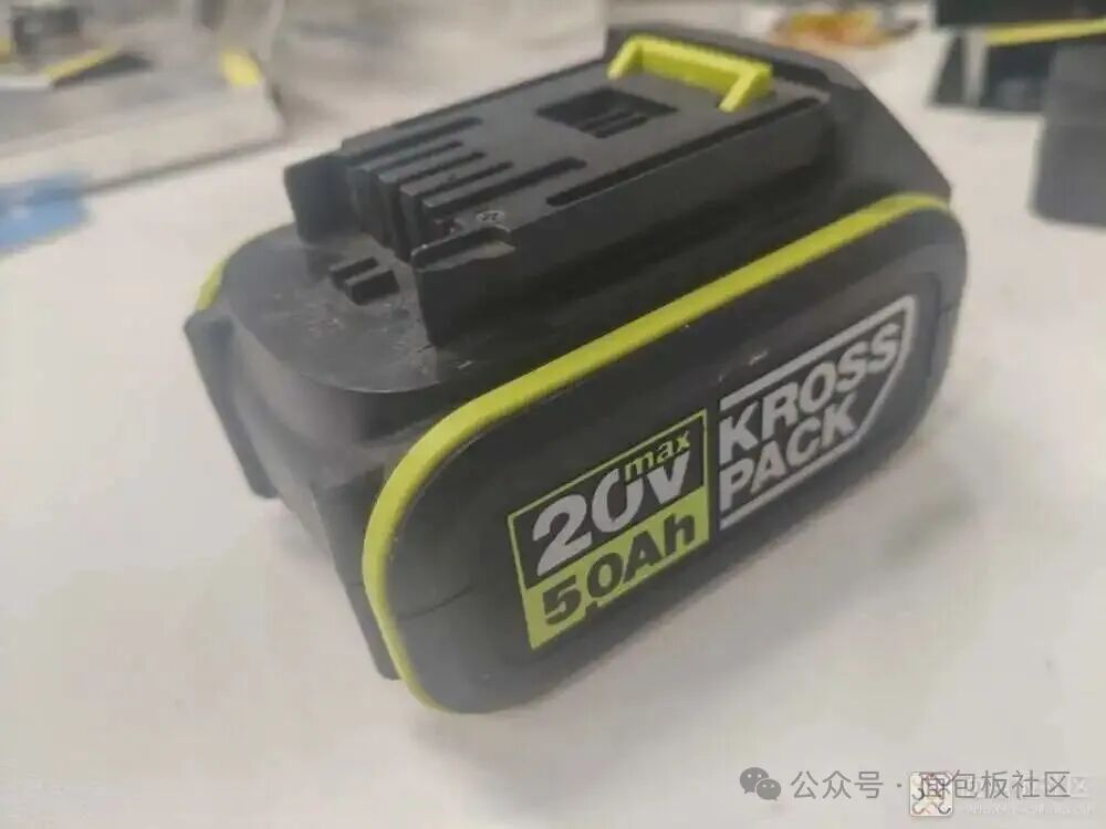 威克士 20V 5.0Ah 电池包外观