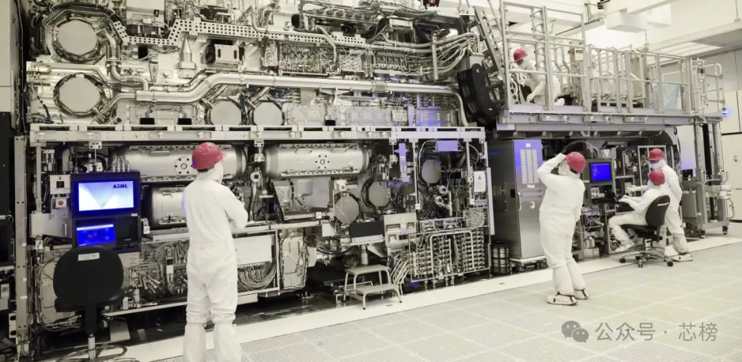 ASML EUV光刻设备工作场景