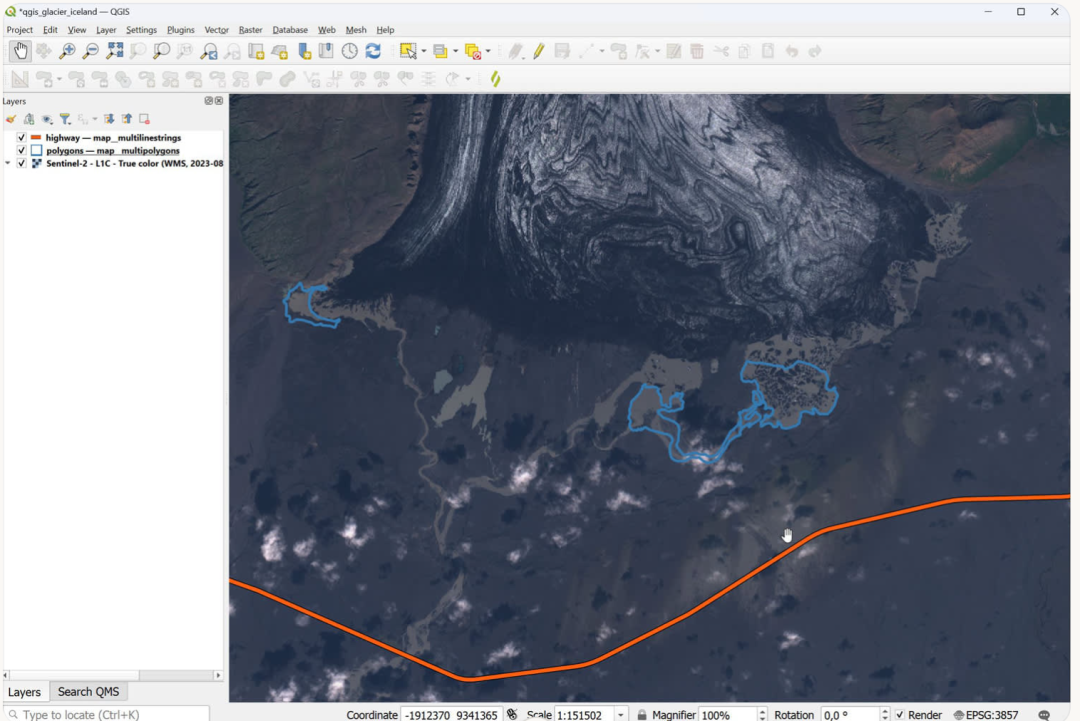QGIS软件中加载的Sentinel-2卫星影像示例,展示冰岛冰川区域
