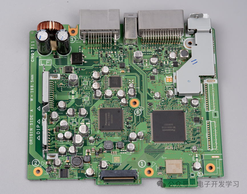 车机主板整体俯视图