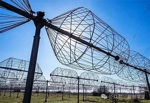 大型笼形网状天线阵列户外场景