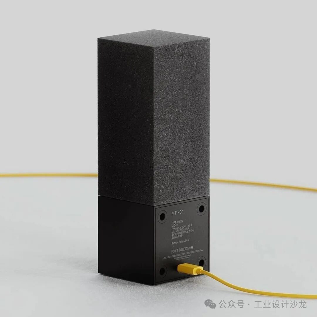 黑色立方体音响设备