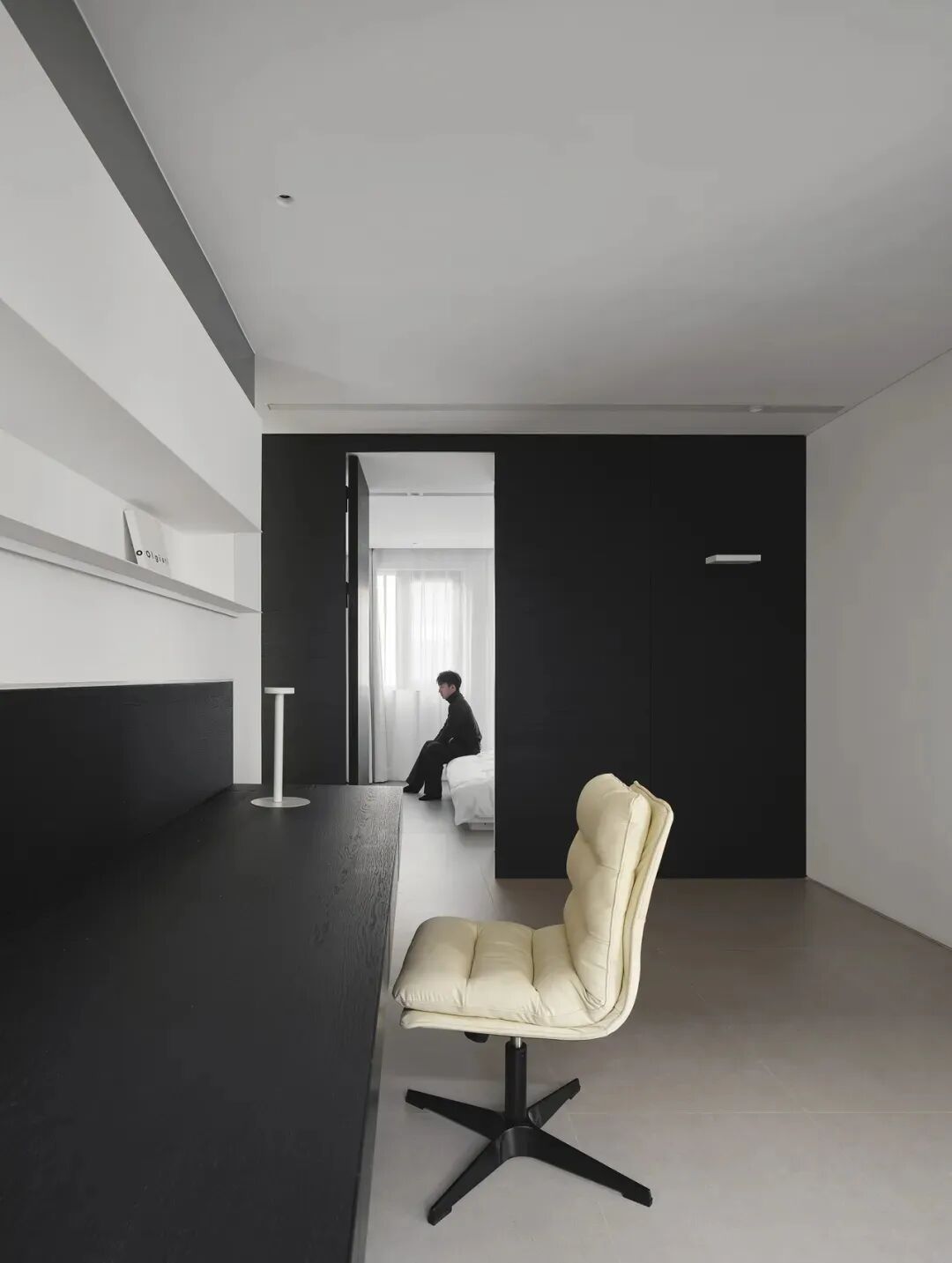 书房视角望向卧室