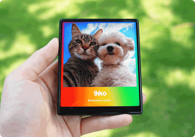 展示iKKO Mind One方形手机功能的GIF动图