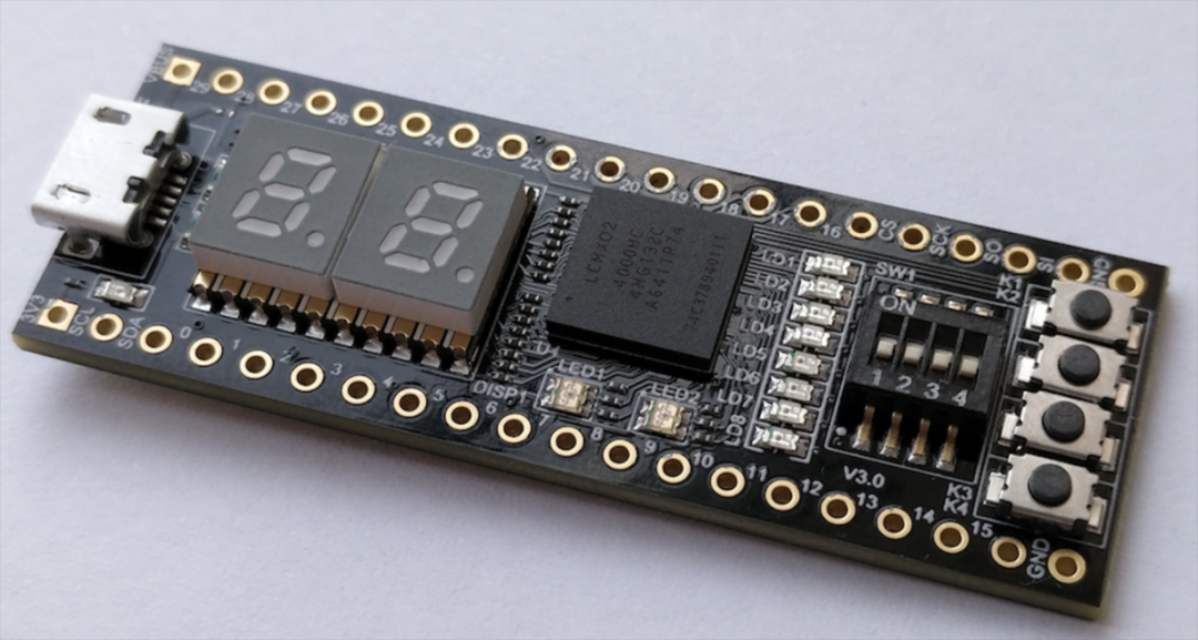 STEP-MXO2开发板实物图