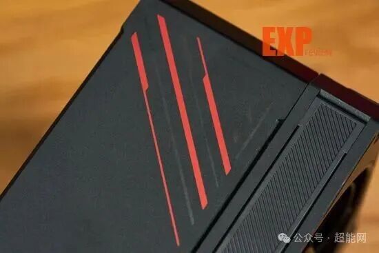 顶盖斜纹装饰特写