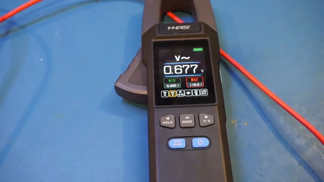 DMC-100 市电交流电压测量 MAX 记录 118.9V