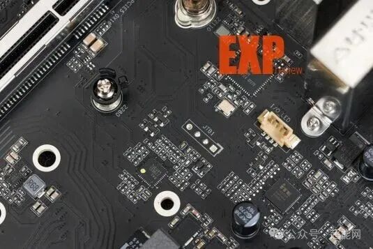 主板供电芯片特写