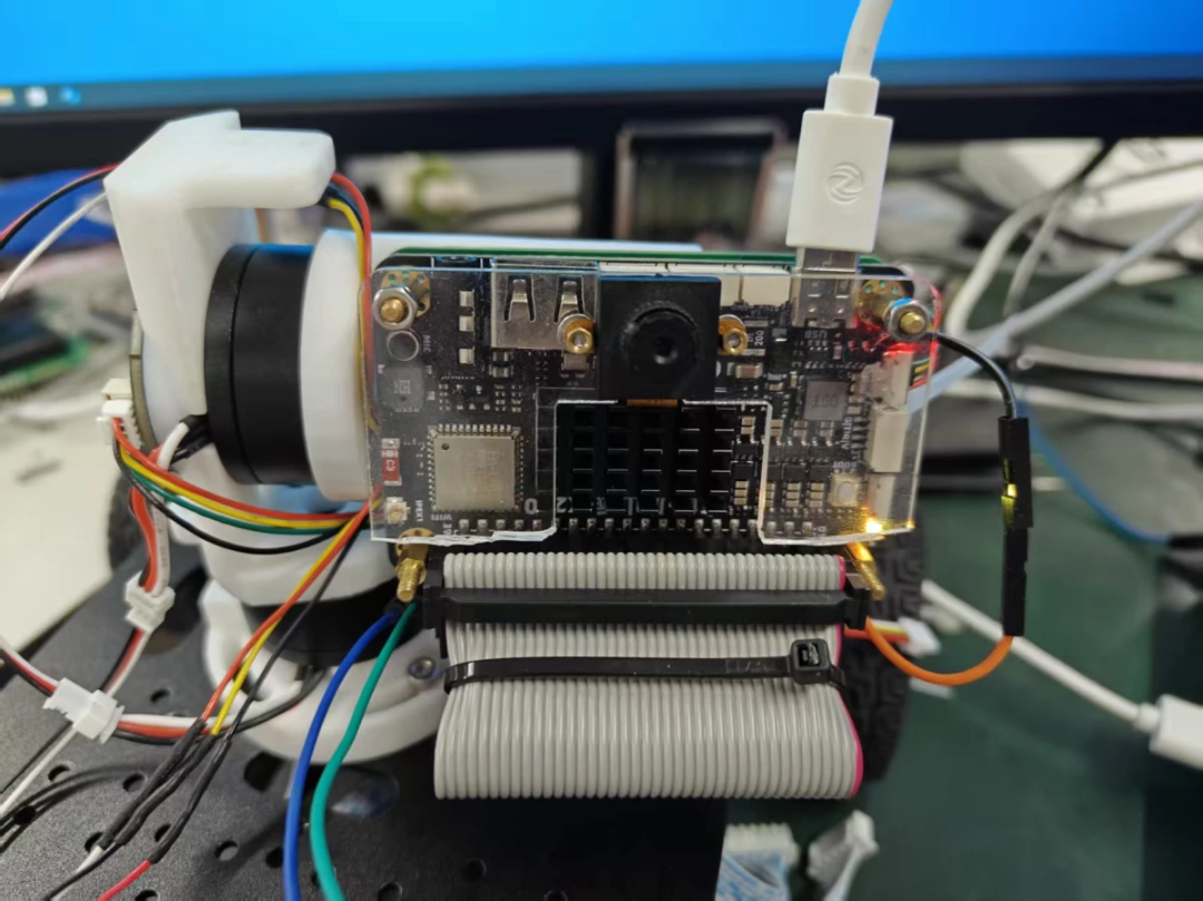 云台控制系统特写