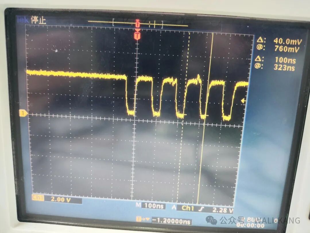 示波器显示的调试时钟信号波形