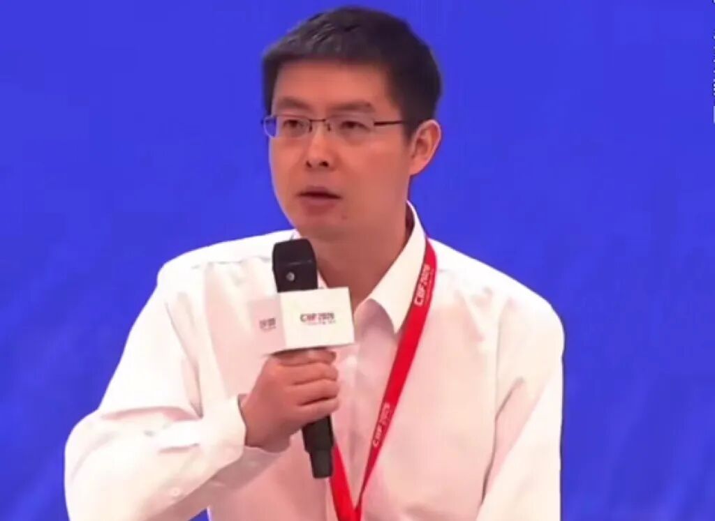 王兴兴在第26届工博会现场发言