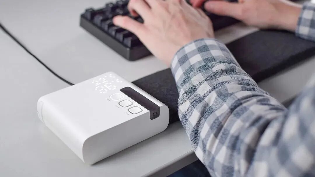 使用Stratum桌垫打字场景