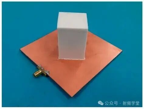 介质天线实验装置(菱形贴片与接头)