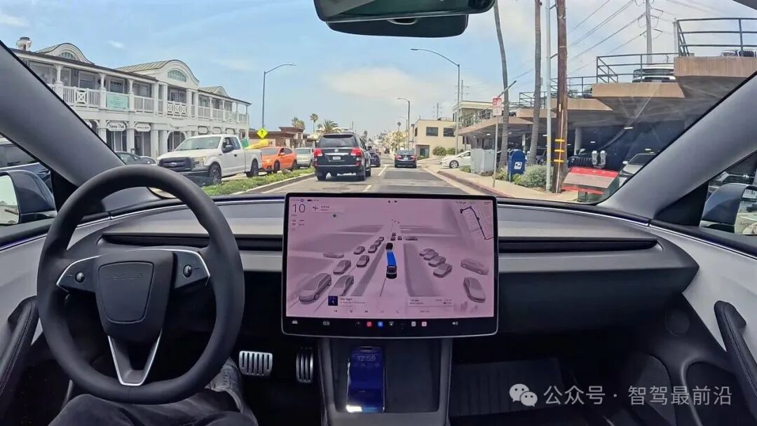 车辆智能驾驶系统环视界面