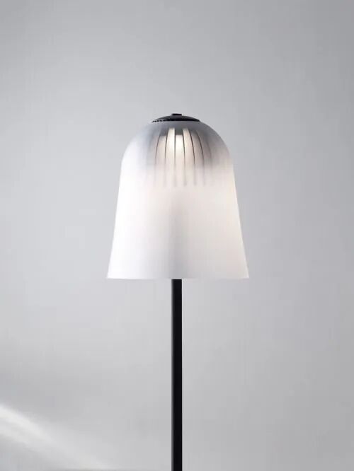 磨砂白色条纹纹理台灯