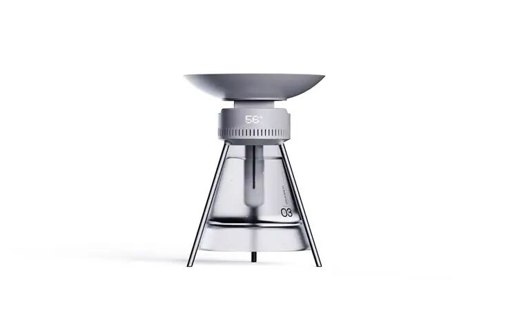 银色金属与透明锥形容器构成的温控设备