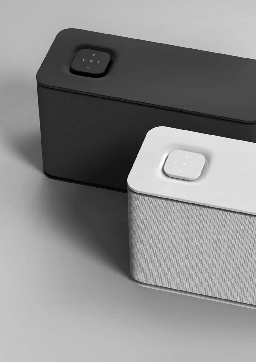 现代风格黑白便携式蓝牙音箱